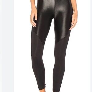 Koral duel Legging black with zipper detail